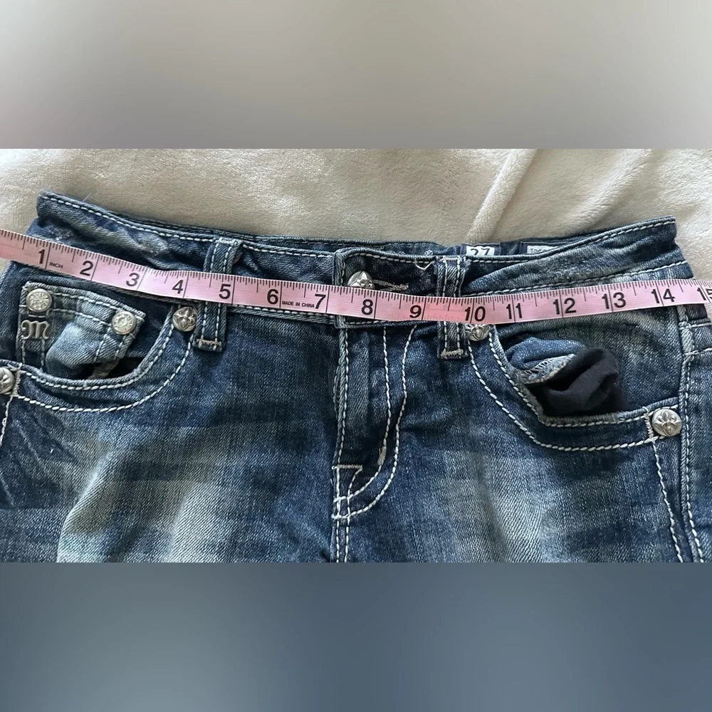 Women's vintage Y2K Miss Me Bootcut Jeans
Cute distressed sequin design - Picture 12 of 12